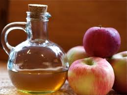 فوائد خل التفاح الطبيه والعلاجيه